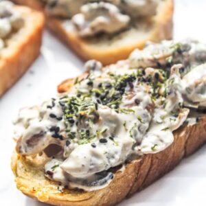creamy mushroom toast
