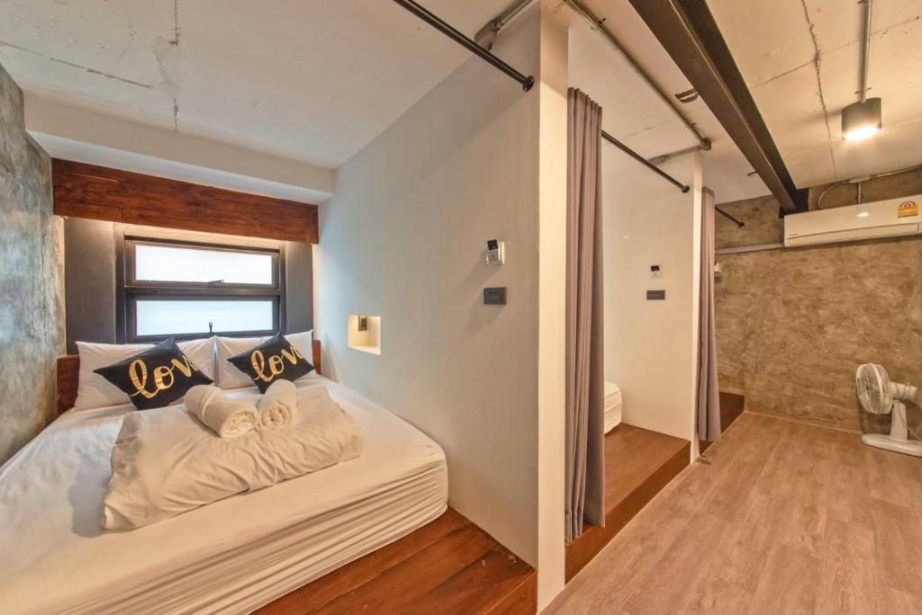 The Entaneer Poshtel Chiang Mai cozy common area 2025