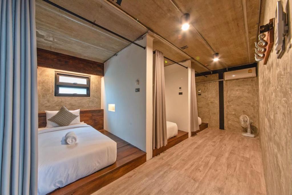 The Entaneer Poshtel Chiang Mai cozy common area 2025