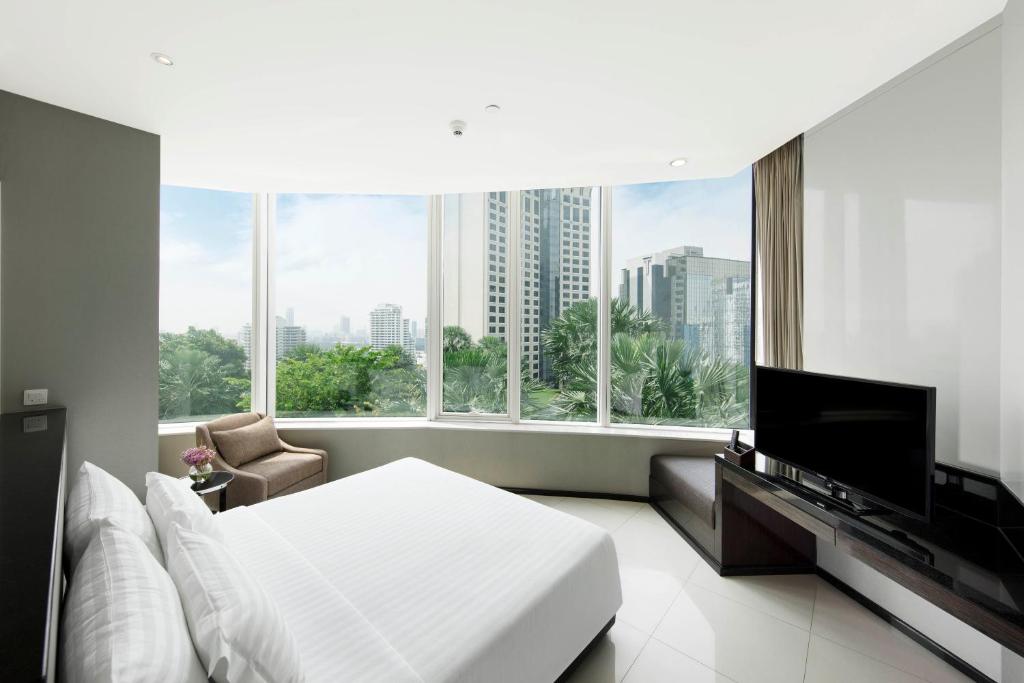 Spacious family suite in Bangkok hotel